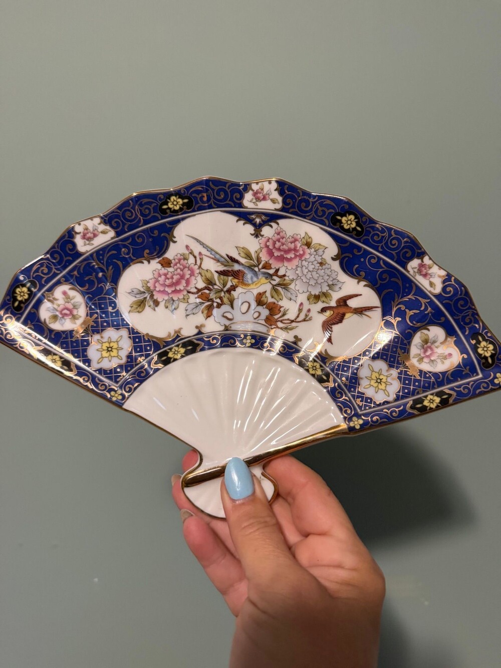 #25 vintage Japanese hand-painted porcelain fan-shaped trinket dish.